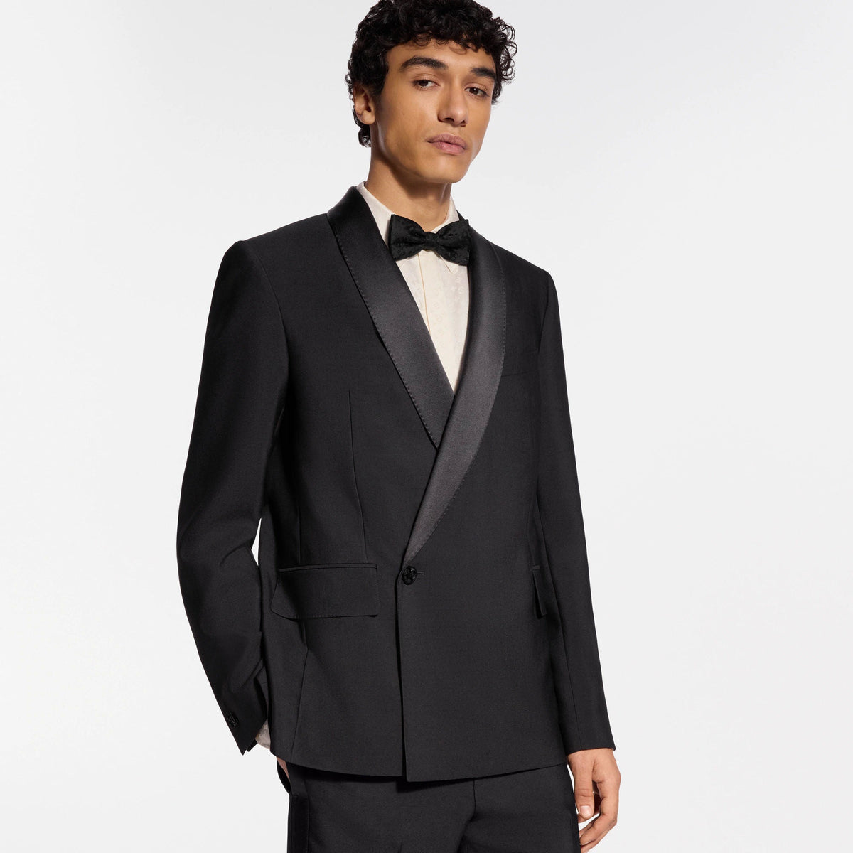 Men's Wool-Silk Crepe Double-Breasted Tuxedo Jacket