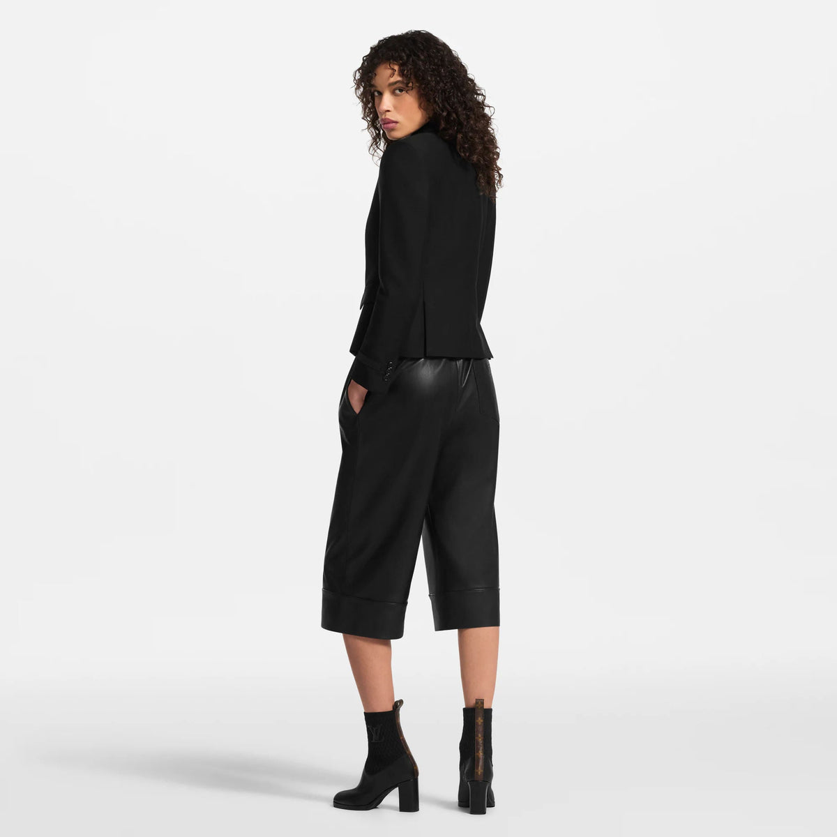 Women's Fitted Single-Breasted Blazer