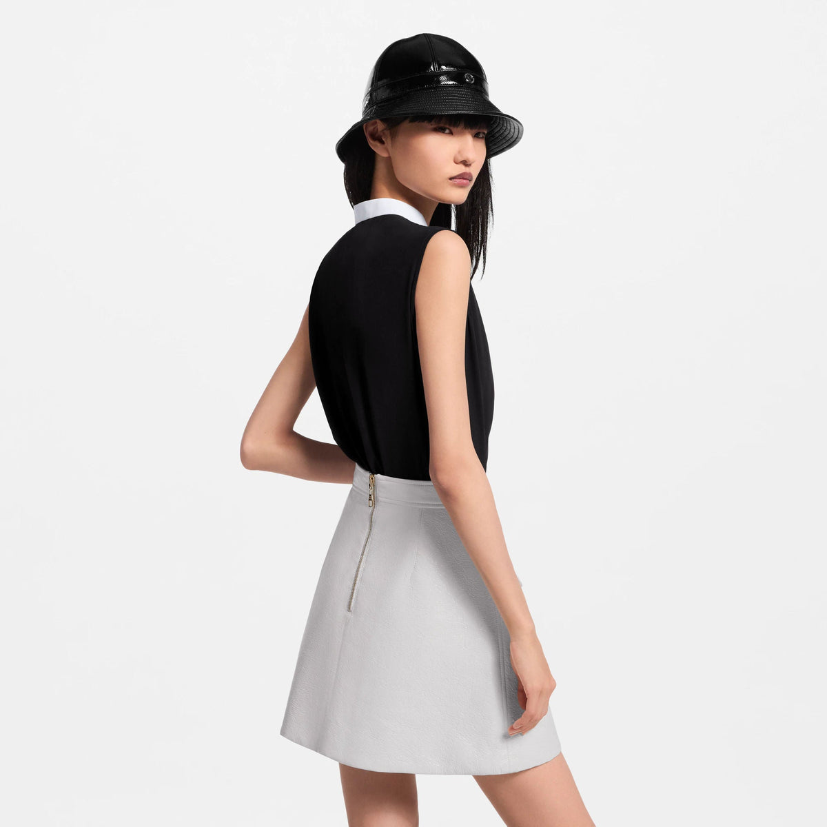 Women's Sleeveless Bowtie Shirt