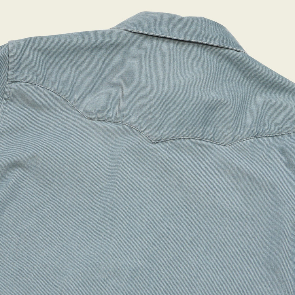 solid corduroy snap shirt in Iron Blue, collar detail